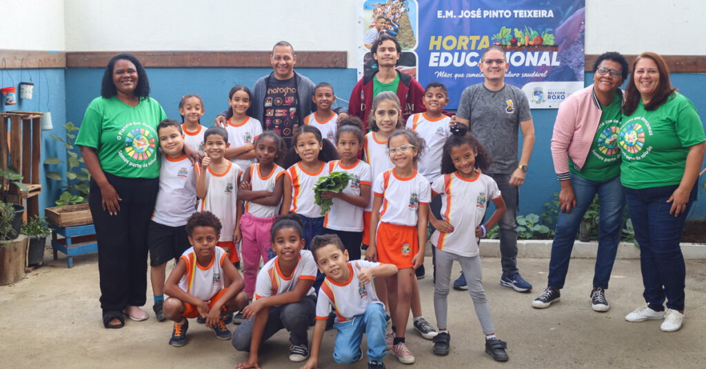 Escola municipal de Belford Roxo utiliza alimentos de sua própria horta na alimentação dos alunos
