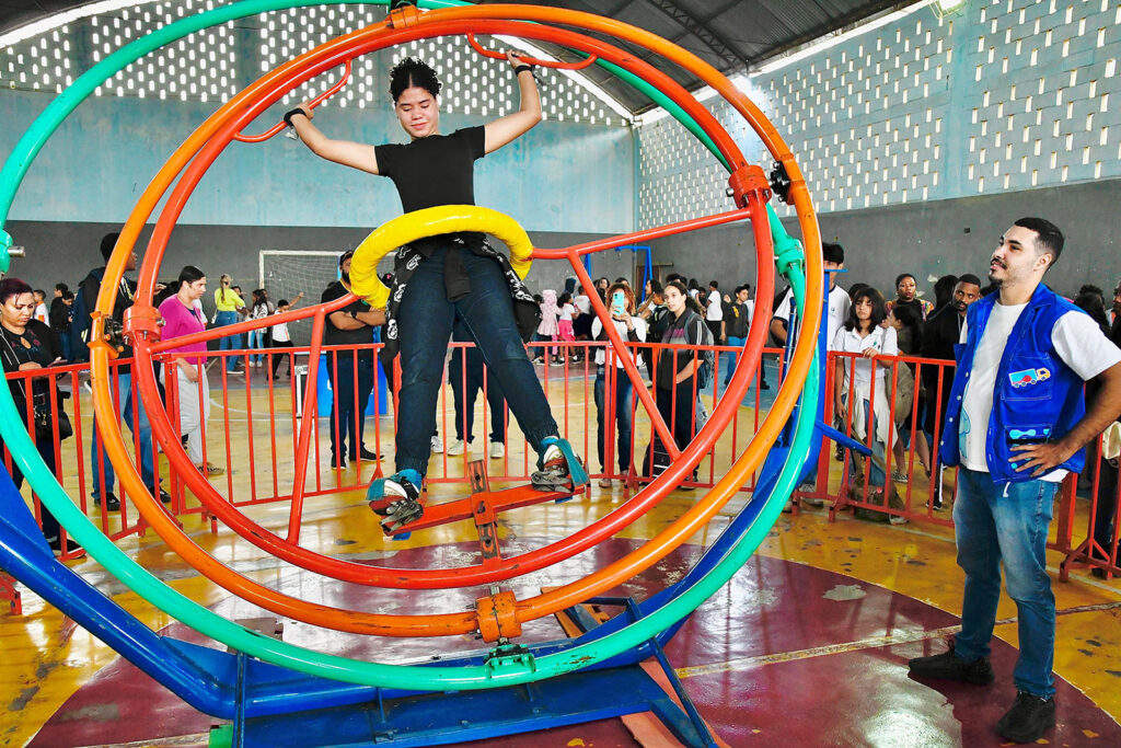 Projeto Ciência Móvel do Museu da Vida Fiocruz une ciência, cultura e diversão em Belford Roxo