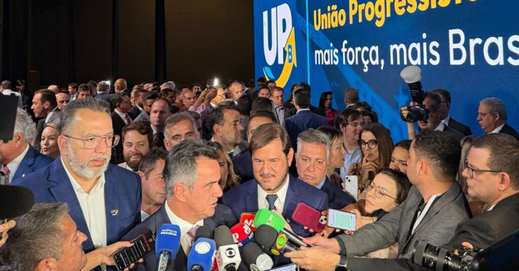Prefeito Márcio Canella e vice Mariana Malta participam da convenção que oficializa a Federação União Progressista