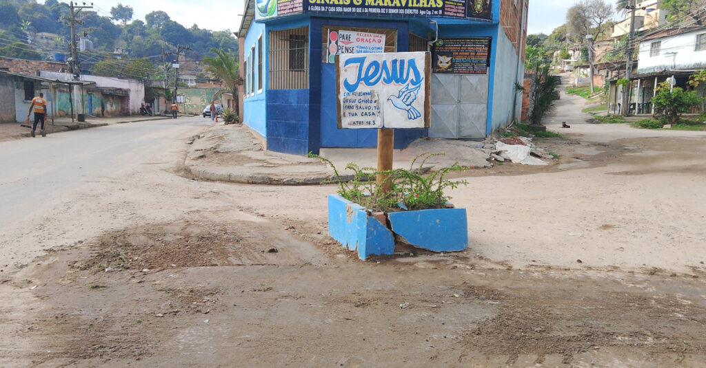 Prefeitura de Belford Roxo realiza limpeza de caixas de passagem, desobstrução de bueiros e remoção de lixos