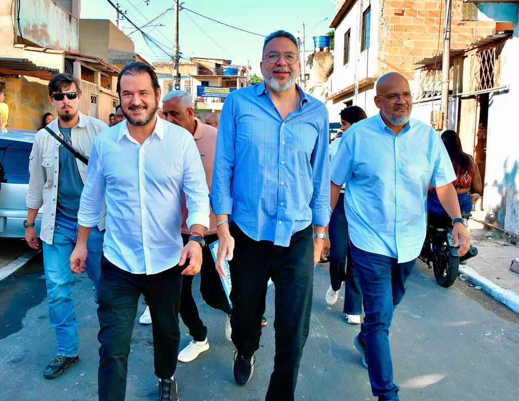 Márcio Canella entrega obras de pavimentação, saneamento básico e iluminação de Led nas ruas da Palmeirinha