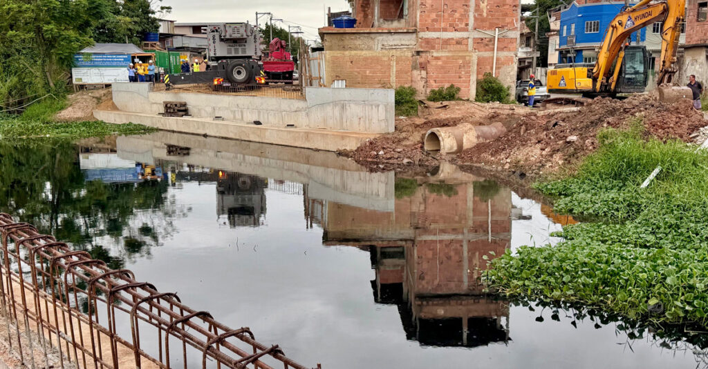Futura ponte que ligará a Rua Impala ao Jardim Brasil no Lote XV recebe vigas