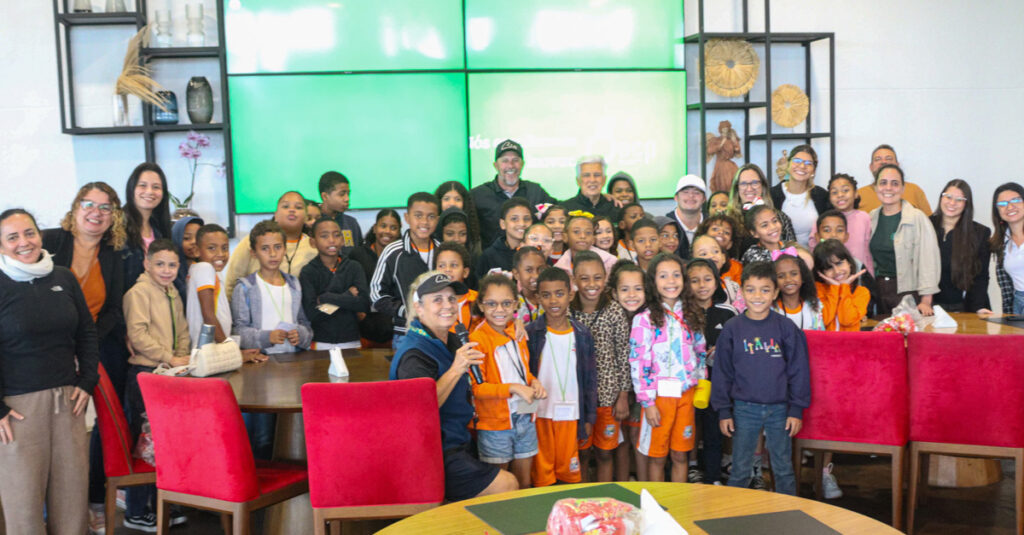 Alunos da rede municipal visitam Campo Olímpico de Golfe e participam de palestra sobre o meio ambiente