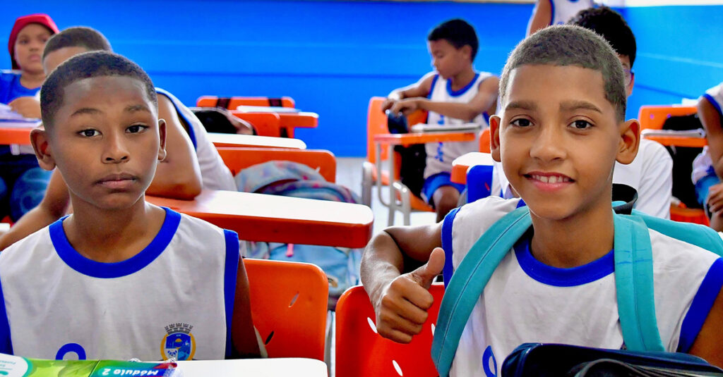Aluno pede e prefeito Márcio Canella determina que escola Miguel Ângelo Leone seja climatizada