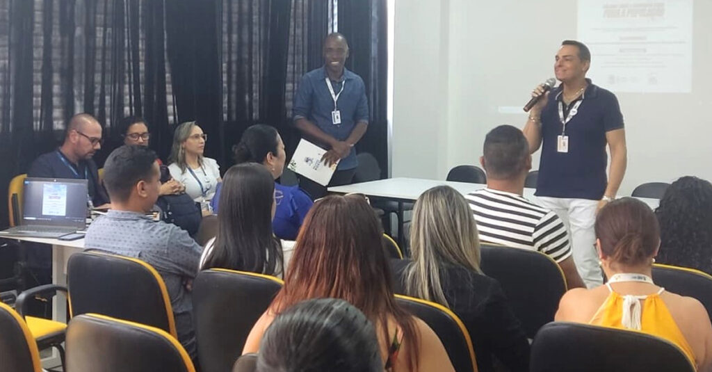 Profissionais da Assistência Social de Belford Roxo participam de capacitação sobre abordagem social para população em situação de rua