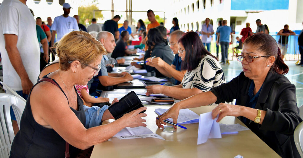 Prefeitura abre cadastro para o Minha Casa Minha Vida e mais de três mil pessoas se inscrevem