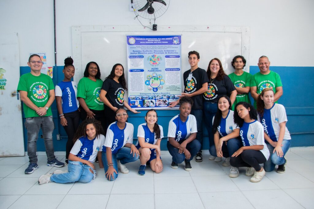 Escola municipal de Belford Roxo participa da Etapa Estadual da VI Conferência Infanto-Juvenil pelo Meio Ambiente