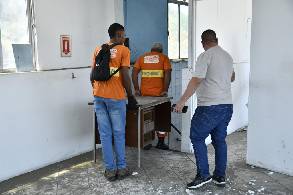 Prefeitura esvazia prédio que será demolido para a construção da nova rodoviária