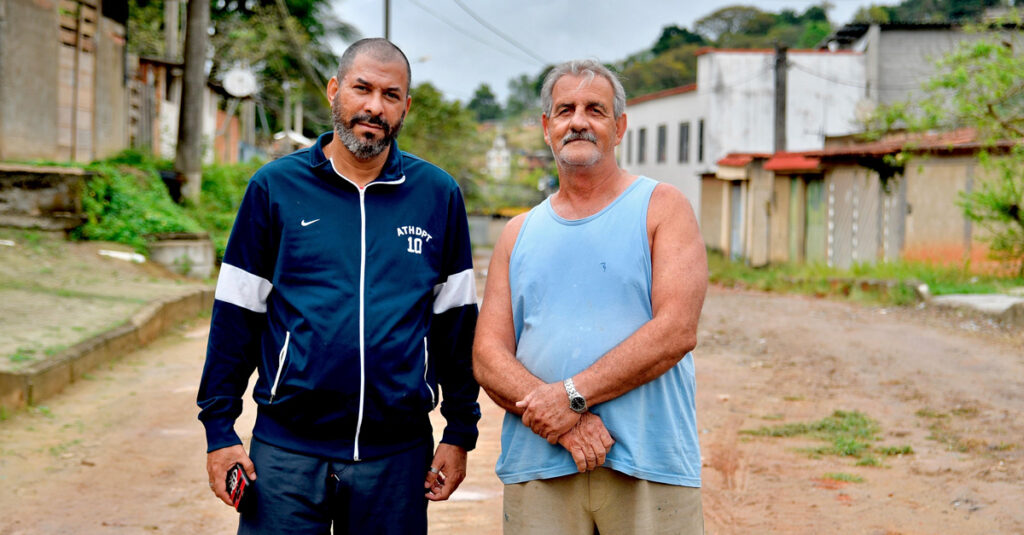Ruas da Palmeirinha, Nova Aurora e Santa Teresa estão ficando de cara nova com obras de concretagem e asfalto