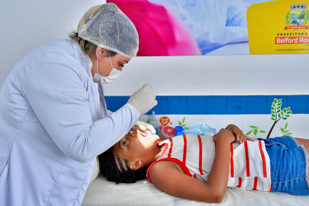 Secretaria de Saúde realiza grande Ação Social do Outubro Rosa em Belford Roxo