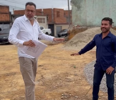 Prefeito Márcio Canella fiscaliza obras de melhorias no Morro da Palmeira ao lado de vereadores e secretários