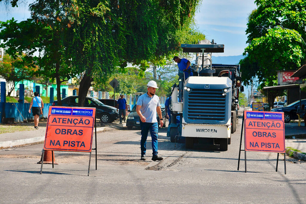 Avenida Nunes Sampaio recebe serviços de fresagem e ganhará novo asfalto em Andrade Araújo