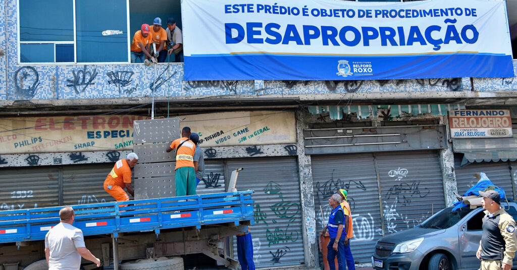 Prefeitura esvazia prédio que será demolido para a construção da nova rodoviária