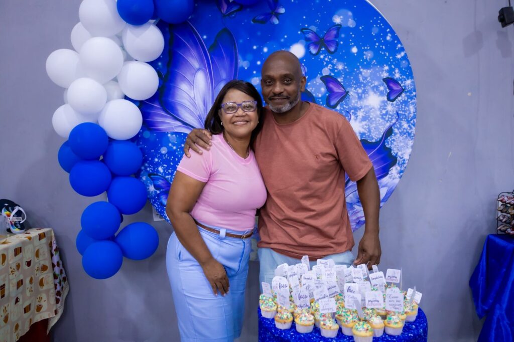 Ciep Municipalizado Gustavo Capanema promove festa de confraternização em homenagem ao Dia dos Professores