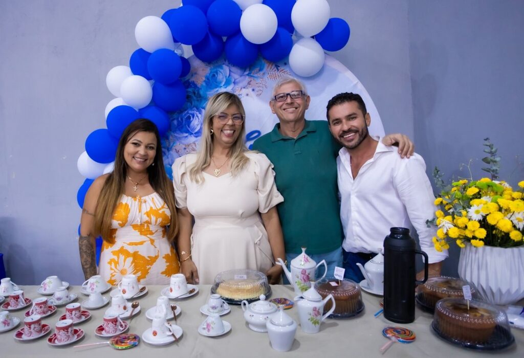 Ciep Municipalizado Gustavo Capanema promove festa de confraternização em homenagem ao Dia dos Professores