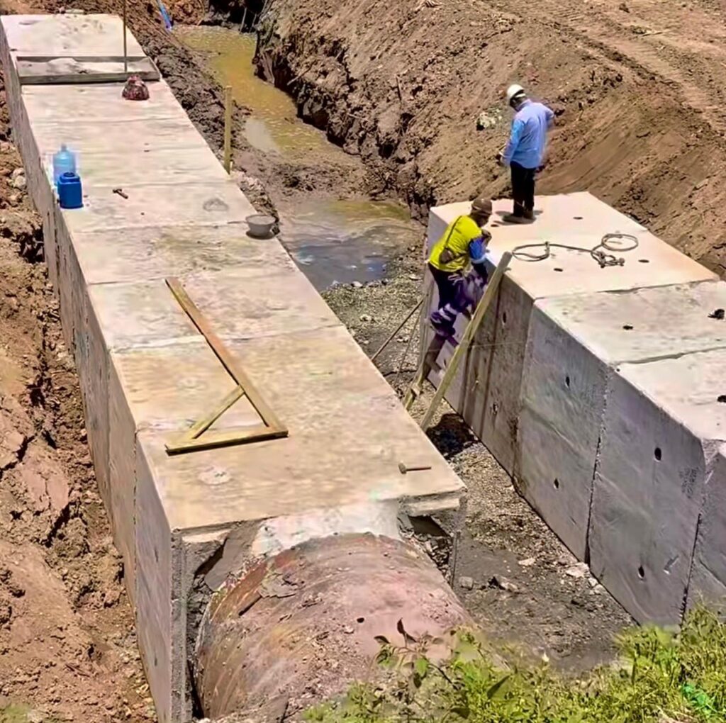 Prefeito Canella acompanha obras de canalização nas Três Pontes e na Avenida Distinção