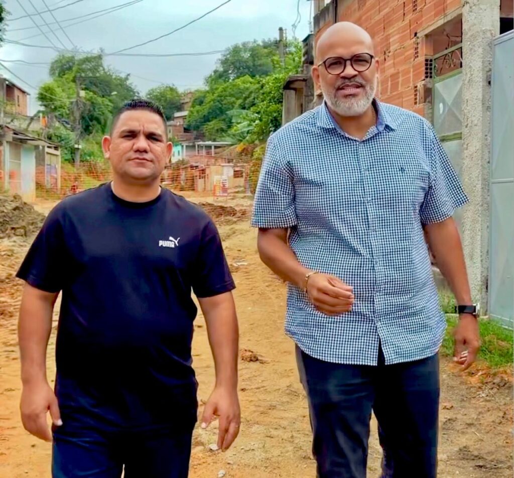Marcelo Canella acompanha obras no Parque São José e em Santa Tereza