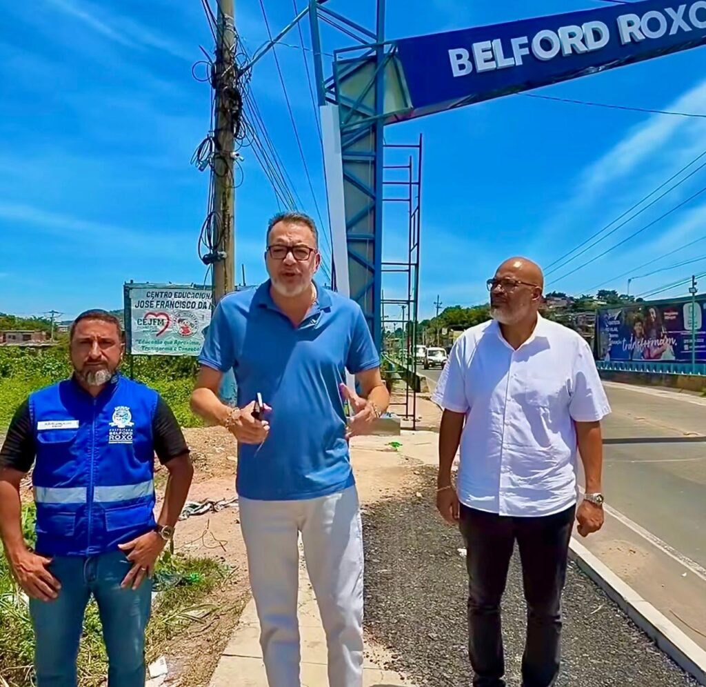 Prefeito Canella visita novo portal eletrônico no Jardim Redentor e anuncia melhorias no canal e construção de área de lazer na região
