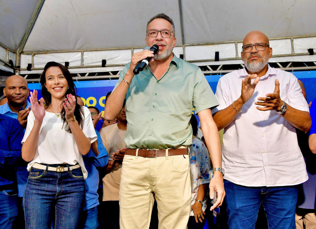 Prefeito Márcio Canella entrega Praça do Comércio revitalizada para os moradores da Prata