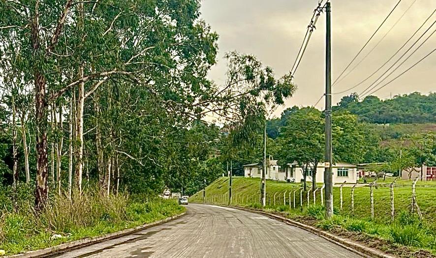 Parque São Vicente, Sargento Roncalli e Estrada de Furnas recebem obras de pavimentação e novo asfalto