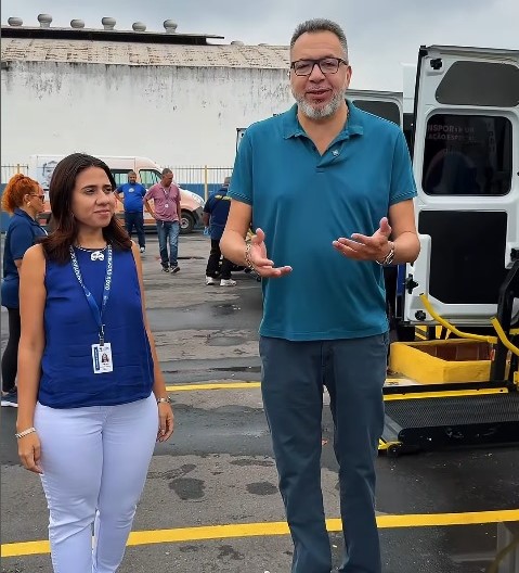 Prefeito Canella anuncia chegada de novas e modernas vans para transporte dos alunos com deficiência da rede municipal de Ensino