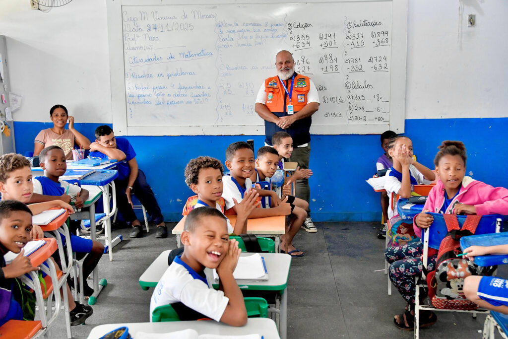 Defesa Civil de Belford Roxo realiza exercício simulado de evacuação em escolas da rede municipal de ensino