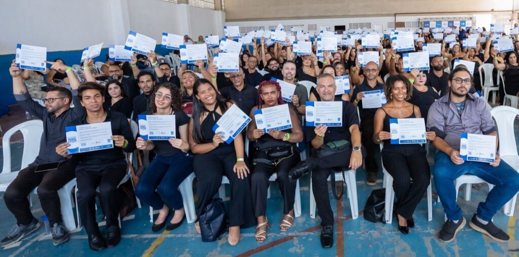 Agentes comunitários de saúde e de combate às endemias se formam em Belford Roxo