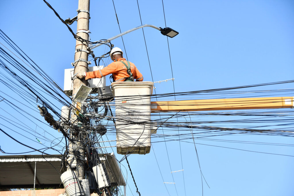 Prefeito Márcio Canella promete reunião com operadoras para melhorar o serviço de internet em Belford Roxo