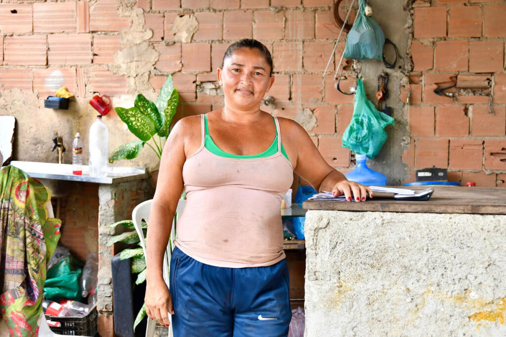 Belford Roxo realiza ação de prevenção ao Aedes aegypti em ponto de reciclagem no bairro Santa Maria