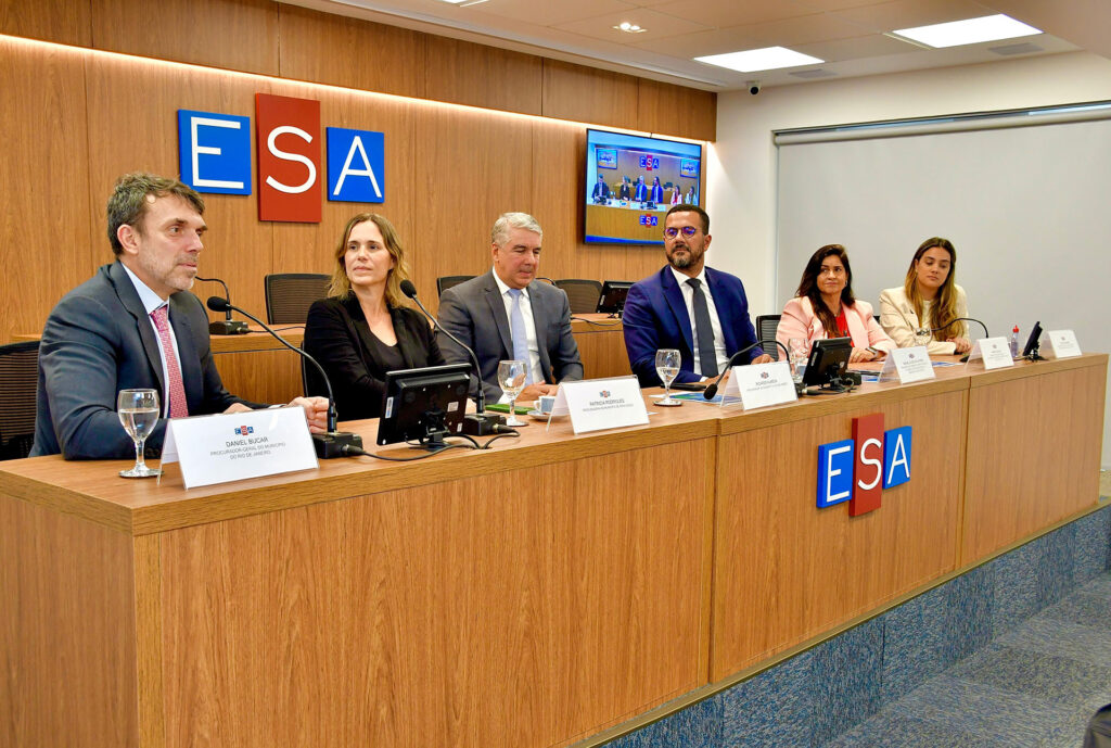 Procurador-geral de Belford Roxo lidera debate estadual sobre Pacto Federativo e Reforma Tributária na OAB/RJ