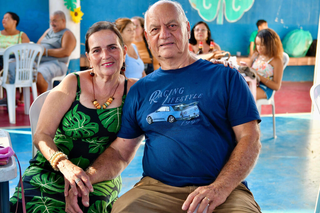 Tema tropical marca o Baile da Melhor Idade e Belford Roxo