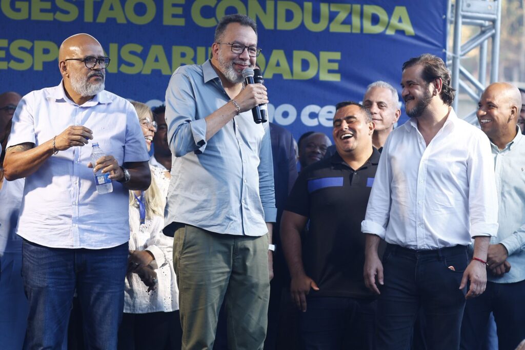 Prefeito Márcio Canella inaugura escola e praça no bairro Shangrilá