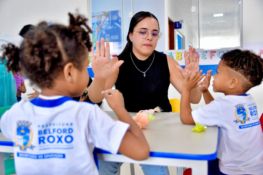 Prefeitura de Belford Roxo convoca candidatos aprovados no Concurso Público da Educação para apresentação de documentação e perícia médica