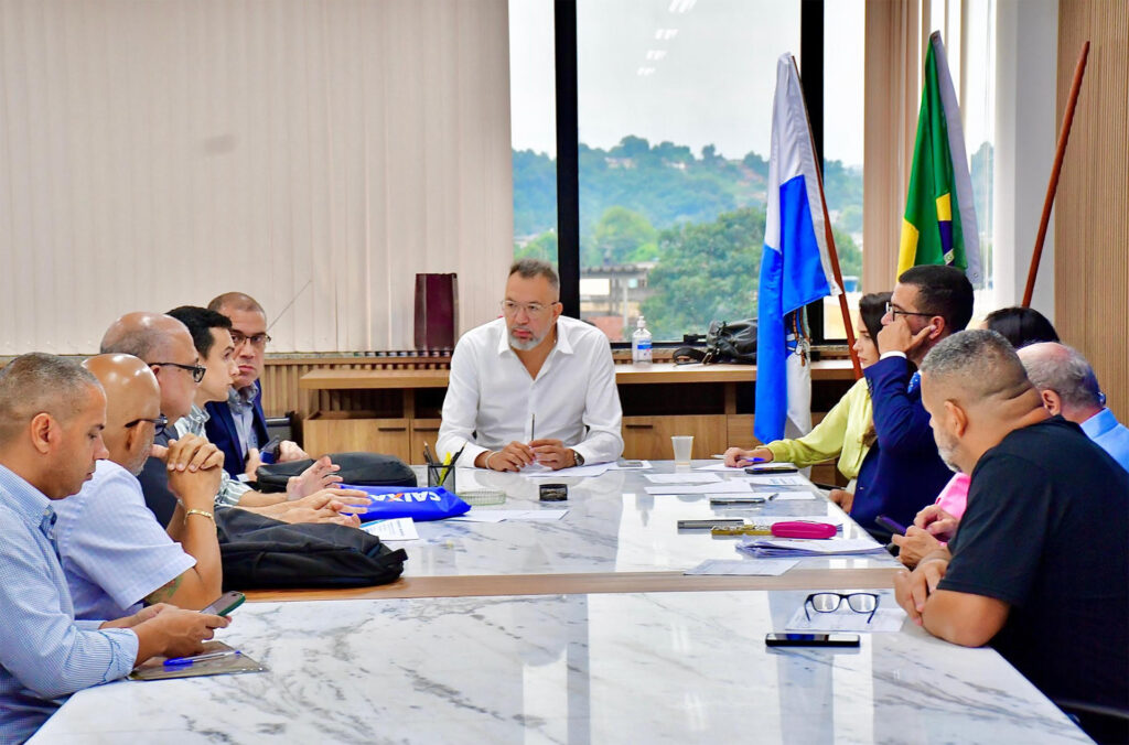 Prefeito de Belford Roxo faz balanço positivo do primeiro do ‘Linha Direta com Canella’