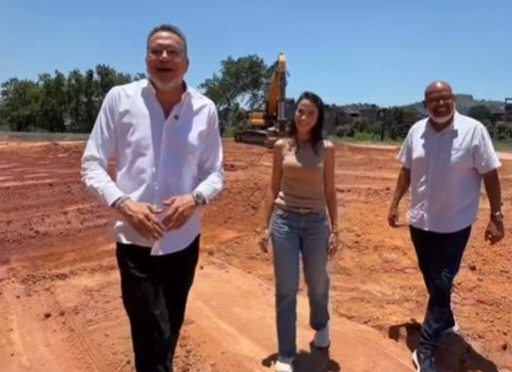 Obras da futura praça nas Três Pontes está em ritmo acelerado e ganhará grande área de lazer para os moradores do Jardim Redentor