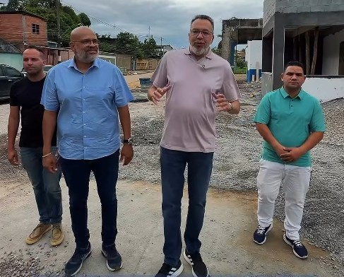 Obras das novas bases da PM no Gogó da Ema estão em ritmo acelerado; Campo de futebol e Ciep também serão reformados