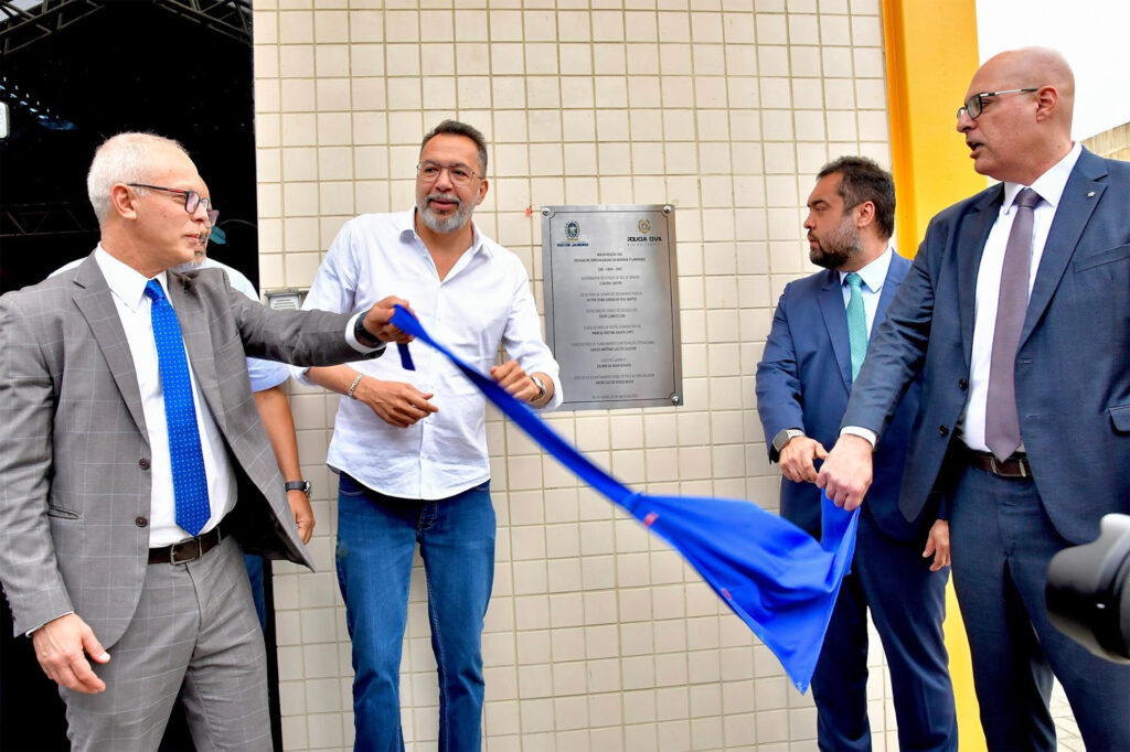 Governo do Estado lança Programa Sentinela que instalará 200 mil câmeras iniciando por Belford Roxo e Copacabana