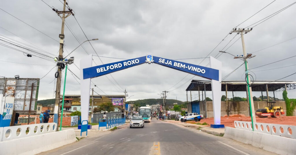 Obras da futura praça nas Três Pontes está em ritmo acelerado e ganhará grande área de lazer para os moradores do Jardim Redentor