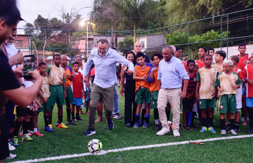 Prefeito Canella entrega três praças modernizadas e revitalizadas na Vila Pauline e Parque Esperança