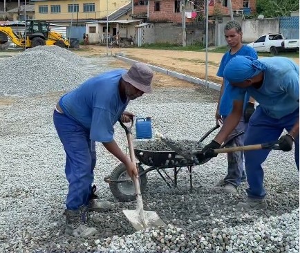 Vila Cláudia ganhará Creche Pequenos Heróis, campo sintético, drenagem, pavimentação de ruas e iluminação de led