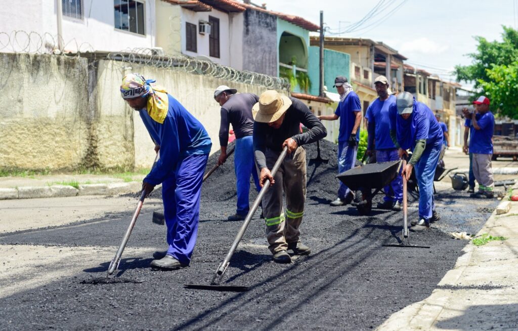 Prefeitura realiza operação tapa-buracos nos bairros Areia Branca e Piam