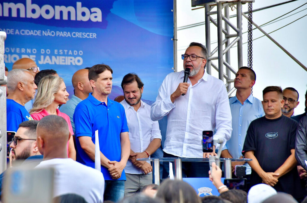 Prefeito Canella e governador Cláudio Castro acompanham obras de Canalização do Maxambomba