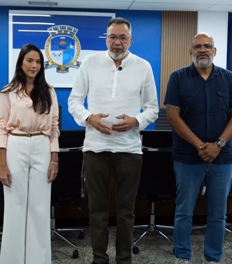 Prefeito Márcio Canella se reúne com operadoras de internet para regularizar serviço em Belford Roxo