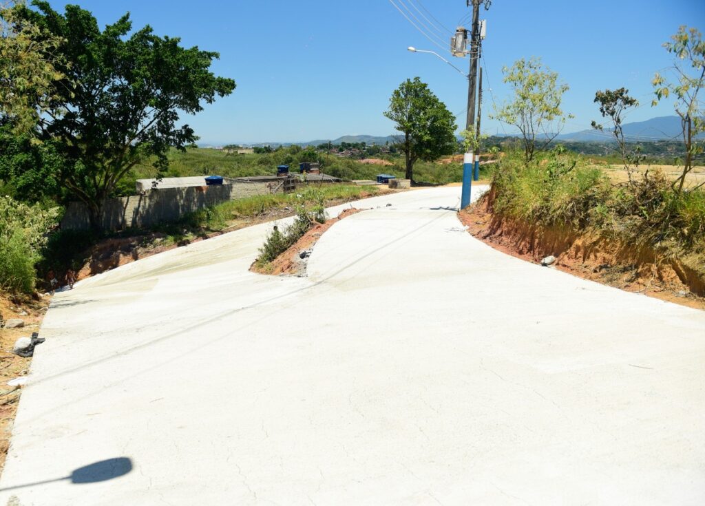 Prefeito Canella fiscaliza mutirão de obras e serviços no Gogó da Ema