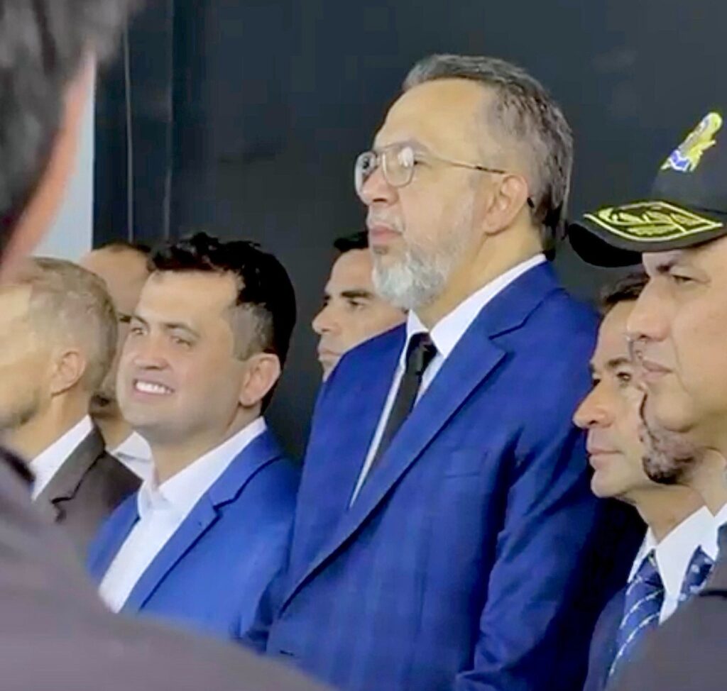 Prefeito Márcio Canella é condecorado com Medalha de Honra ao Mérito do BOPE