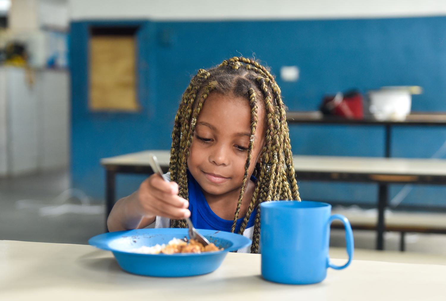 Prefeitura de Belford Roxo inicia o Programa ‘Merenda nas Férias’ garantindo refeições para alunos da rede municipal em janeiro