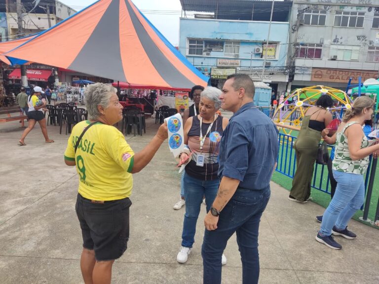 Secretaria de Assistência Social vai às ruas para fazer campanha de prevenção contra abuso sexual à criança e adolescente no Carnaval