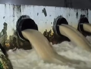 Prefeito Canella fiscaliza obras no Canal Maxambomba no período de fortes chuvas