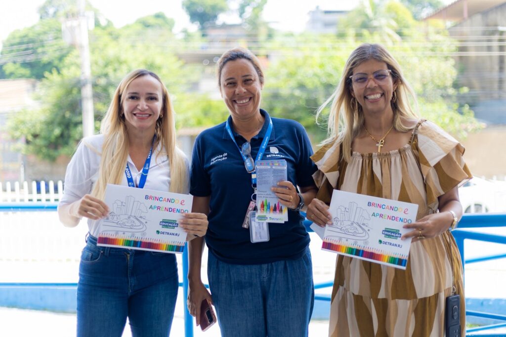Detran-RJ e Secretaria de Transportes realizam campanha “Volta às Aulas” de conscientização no trânsito na Escola Municipal Manoel Gomes