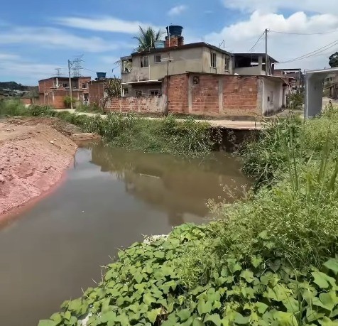 Prefeito Canella acelera as obras de drenagem no Malhapão que ganhará grande área de lazer